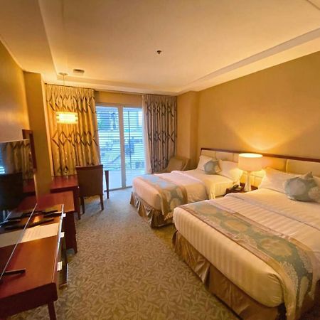 The Avenue Plaza Hotel Naga  Εξωτερικό φωτογραφία