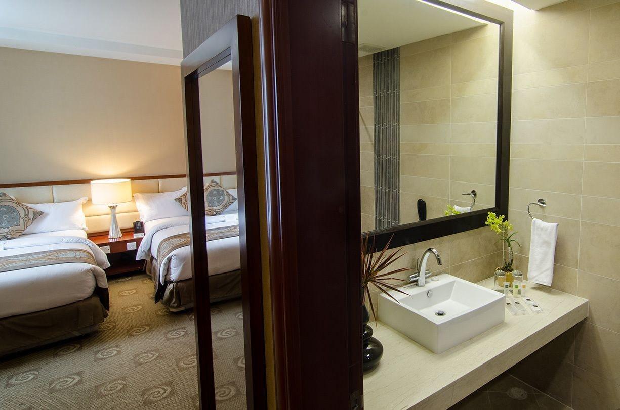 The Avenue Plaza Hotel Naga  Εξωτερικό φωτογραφία
