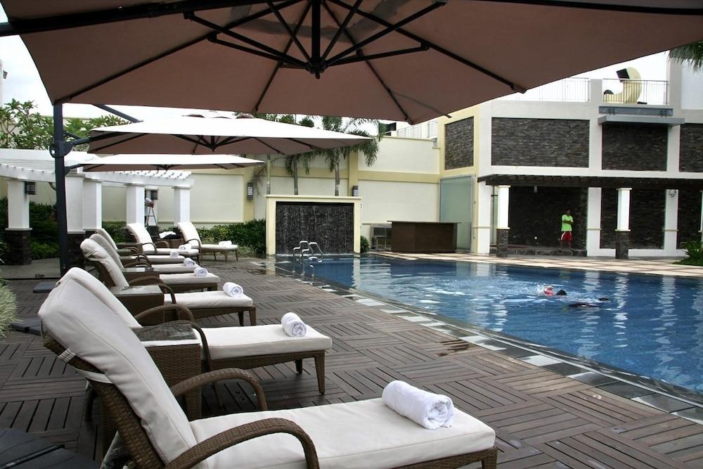 The Avenue Plaza Hotel Naga  Εξωτερικό φωτογραφία