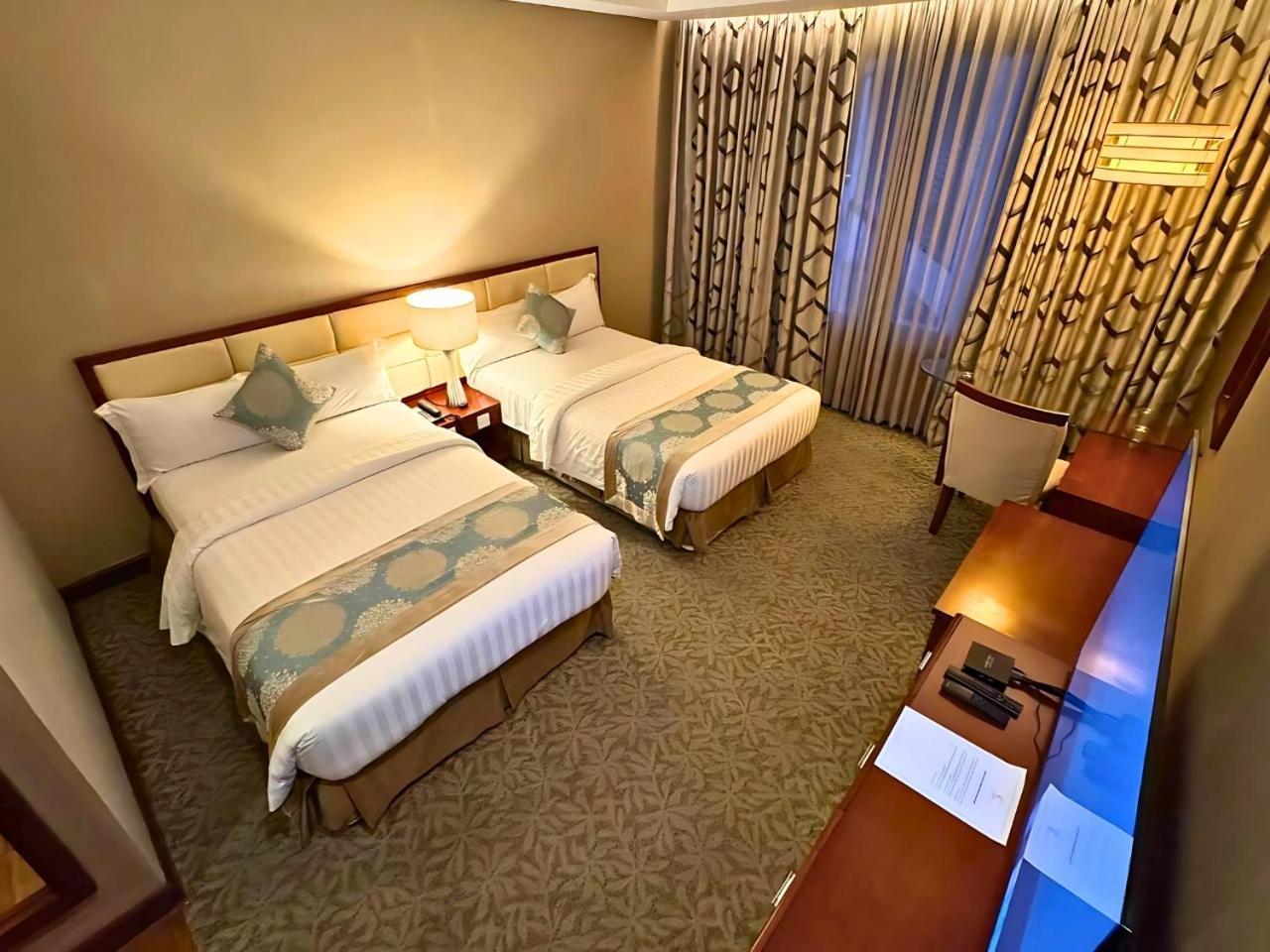 The Avenue Plaza Hotel Naga  Εξωτερικό φωτογραφία