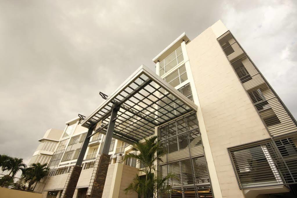 The Avenue Plaza Hotel Naga  Εξωτερικό φωτογραφία